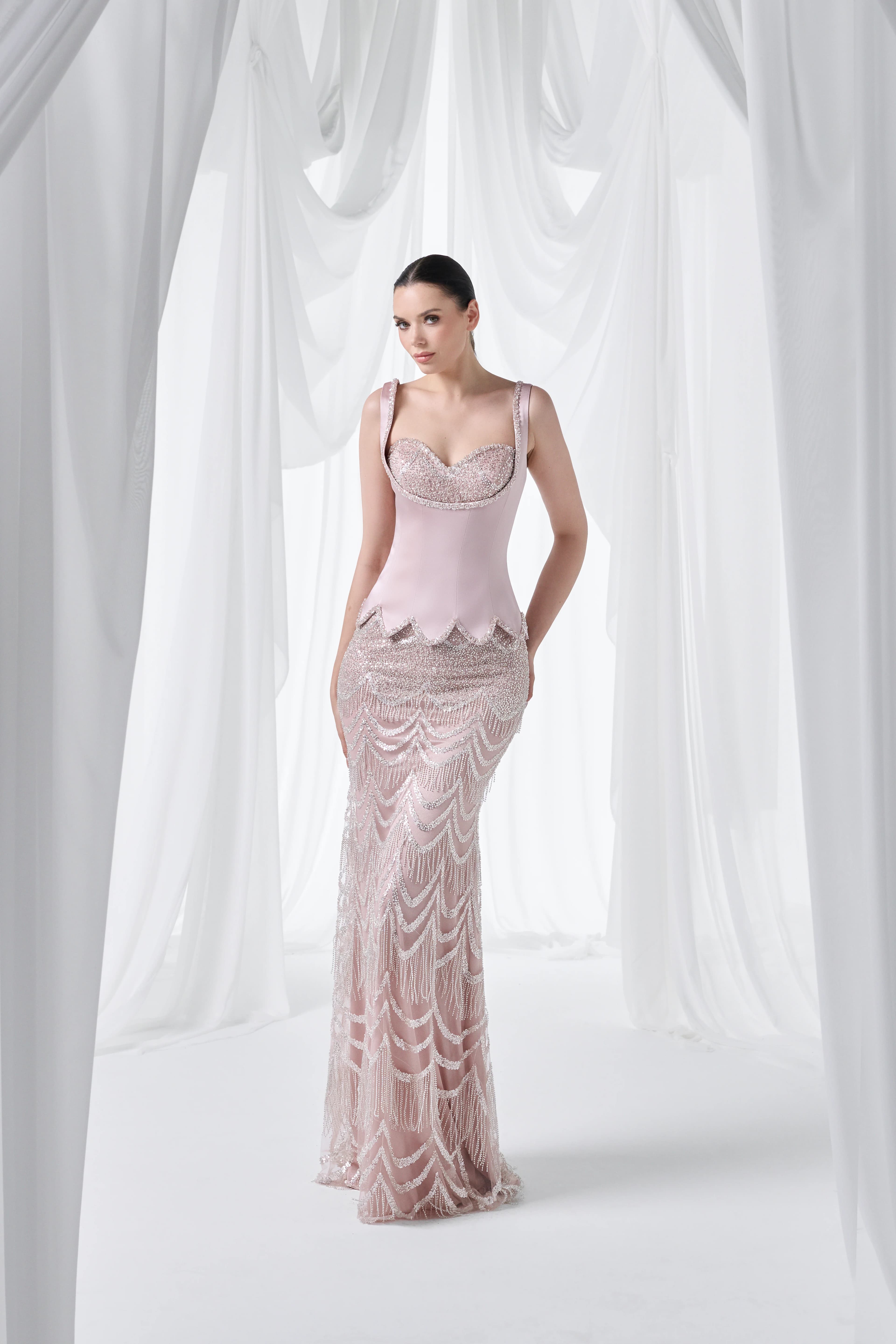 Taş İşleme Detaylı, Korseli Balık Model Elbise